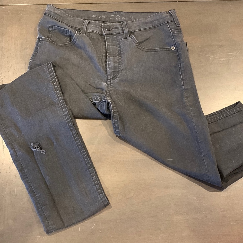 COS Skinny fit black jean